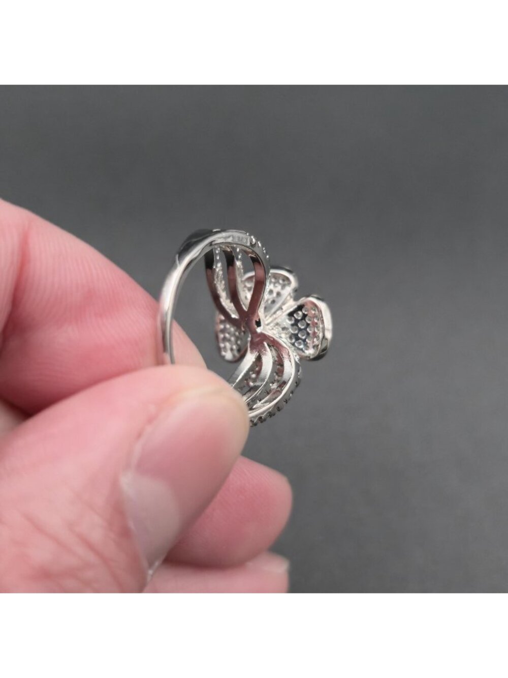 Size 7.75 Lucky Four Leaf Clover Cubic Zirconia Band Ring A7629 - Picture 5 of 8